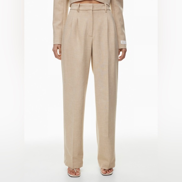 Aritzia Pants - The Effortless Pant brand new with tag